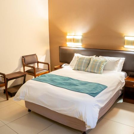 Elgro Hotel Potchefstroom Exterior foto