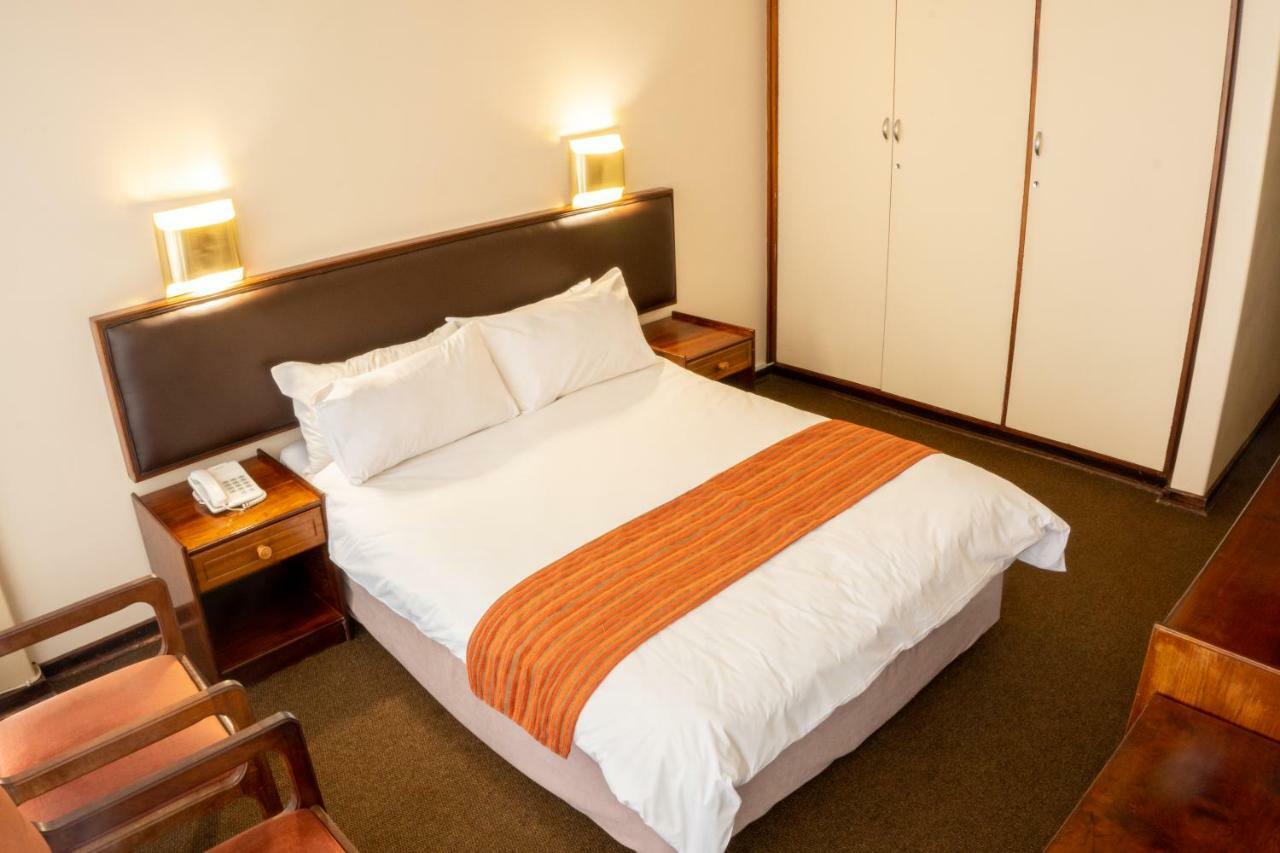 Elgro Hotel Potchefstroom Exterior foto
